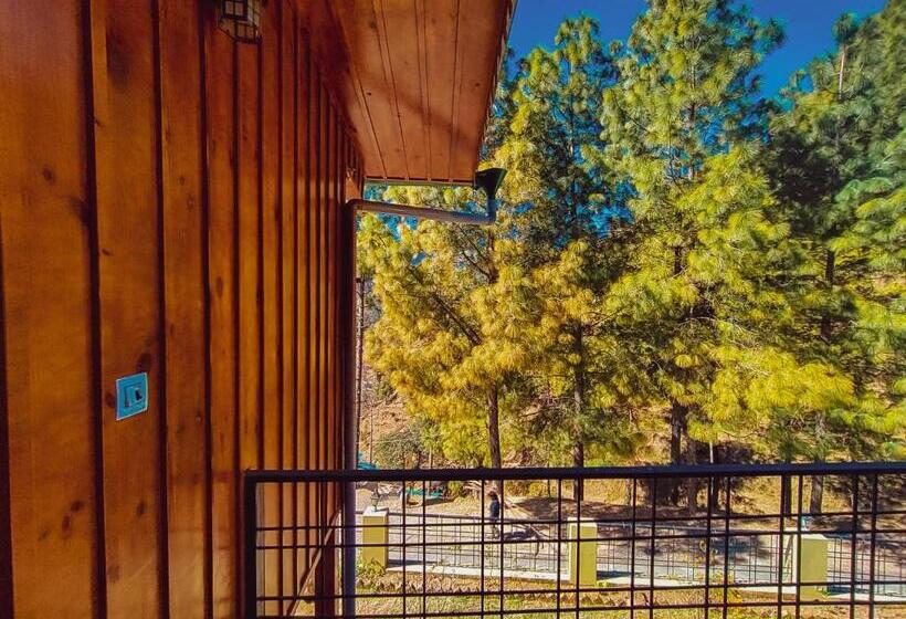 فندق Thehimalayanliving Whistling Pines