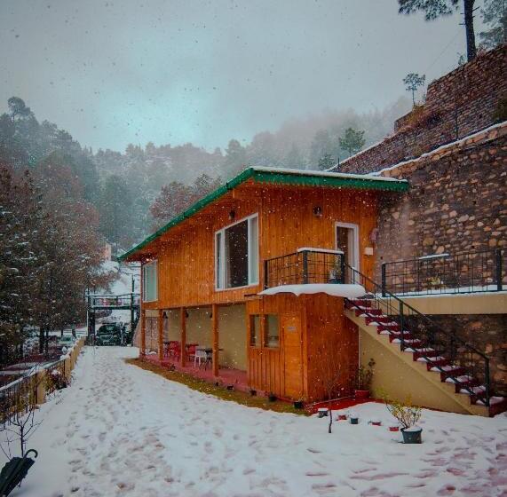 فندق Thehimalayanliving Whistling Pines