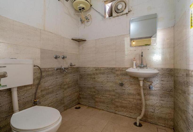 Jungle Hostel By Whoopers