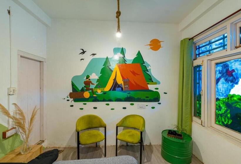 Jungle Hostel By Whoopers
