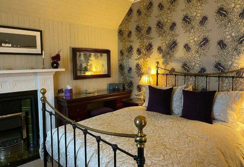 پانسیون Ards House