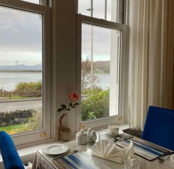 پانسیون Ards House