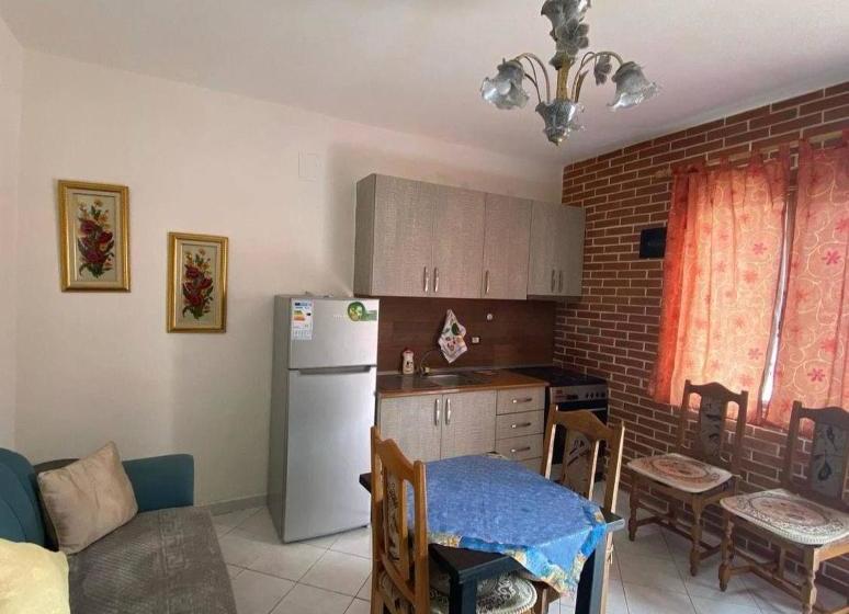 פנסיון Guest Rooms Arbri