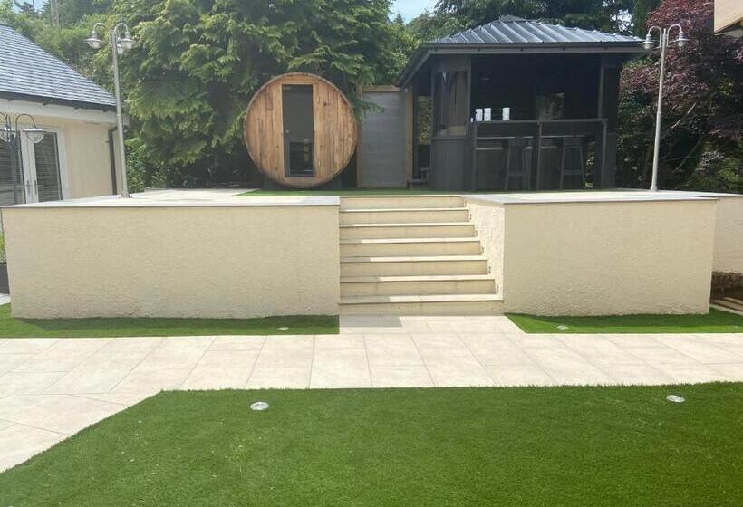 펜션 Kirkwirral Guest House   Not Self Catering