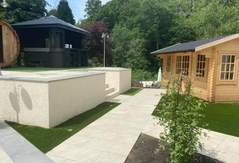 펜션 Kirkwirral Guest House   Not Self Catering