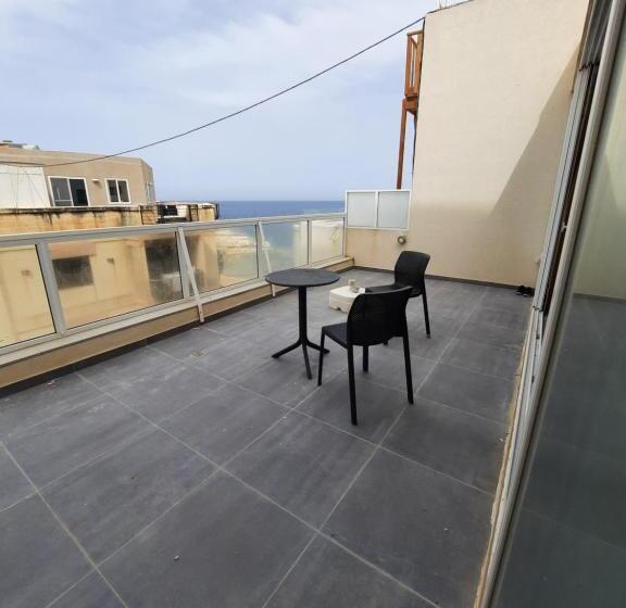 پانسیون Shoreline