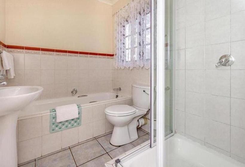 Пансион The Link Guest Lodge