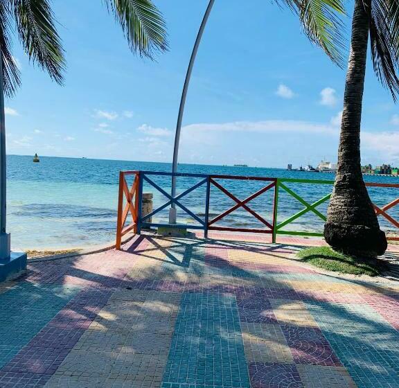 Пансион Villa Acacias Tree