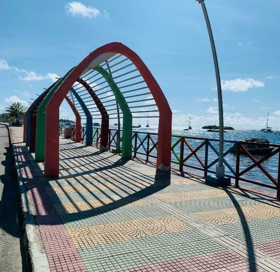 Пансион Villa Acacias Tree