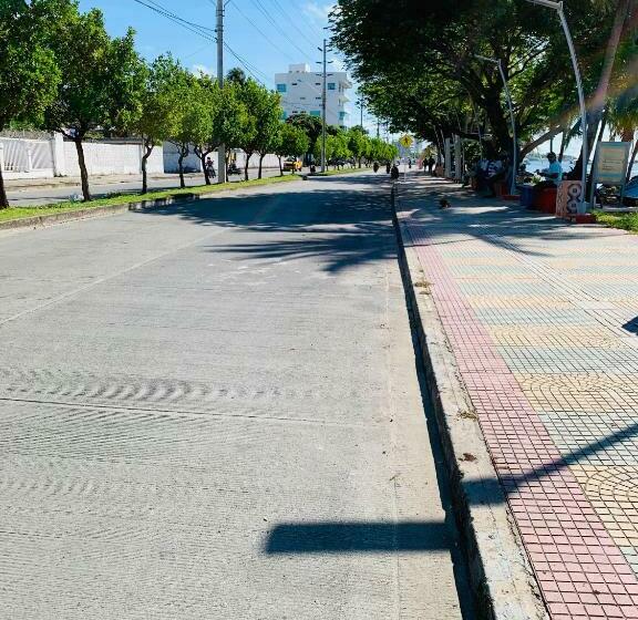 Пансион Villa Acacias Tree