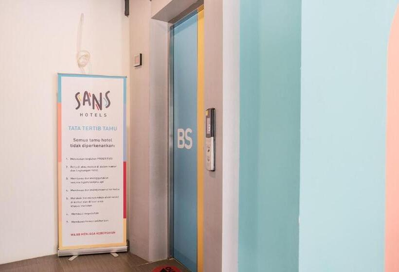 Sans Hotel Roxy Jakarta