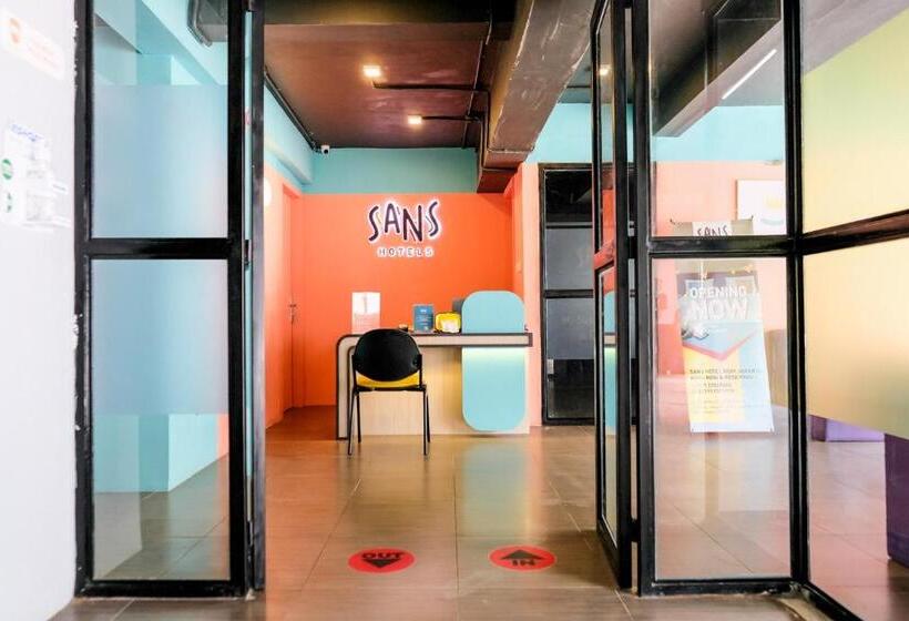 Sans Hotel Roxy Jakarta