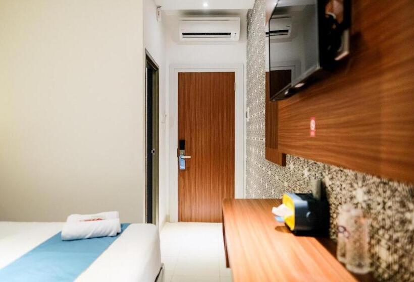 Sans Hotel Roxy Jakarta