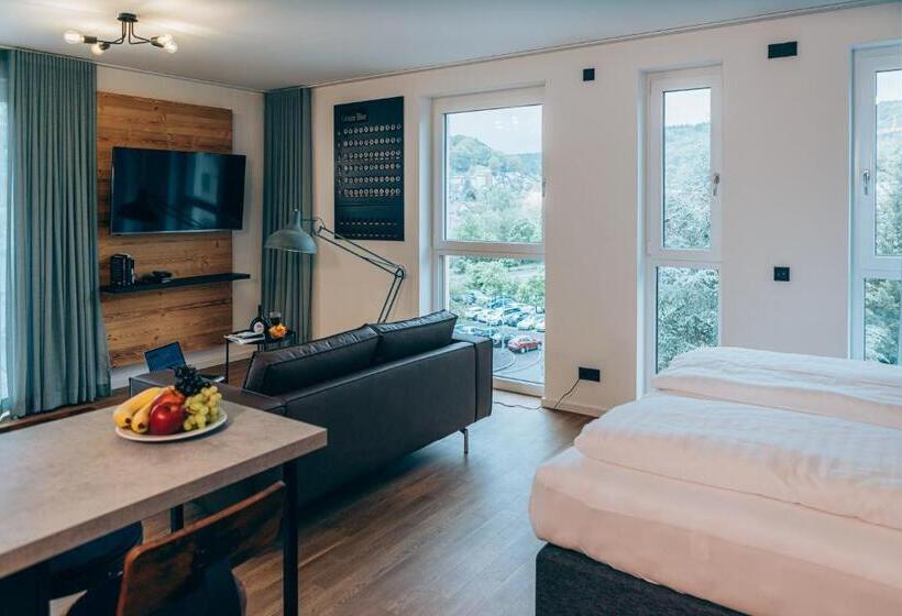 Weekly Boardinghouse