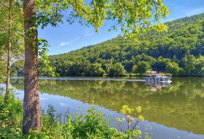 Weekly Boardinghouse