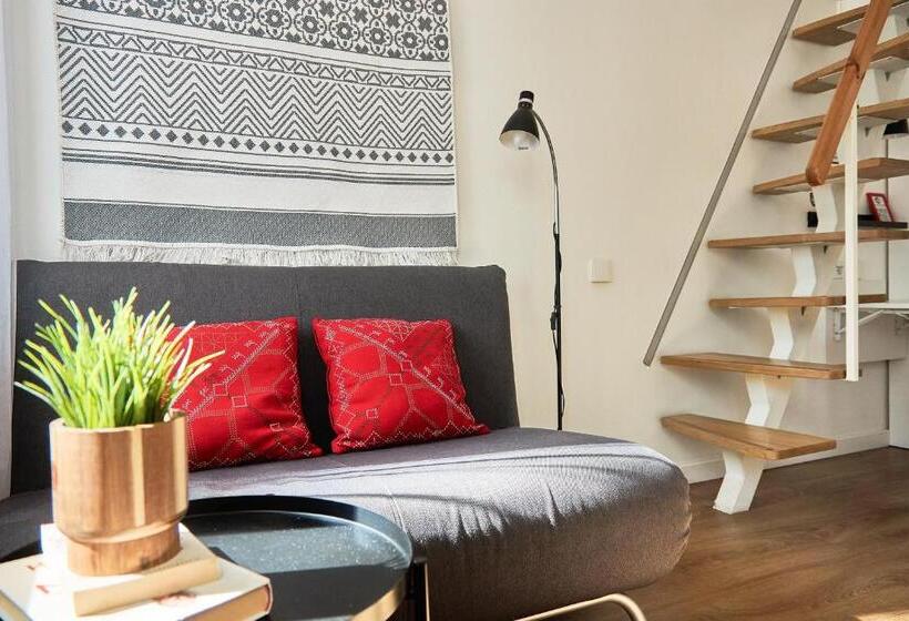 затишні дворівневі смарт апартаменти