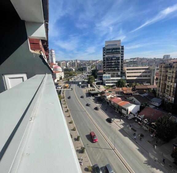 هاستل New Prishtina Luxury Rooms