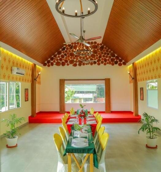 Athirappilly Polaris Resort