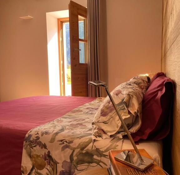 B & B Chalet Plan