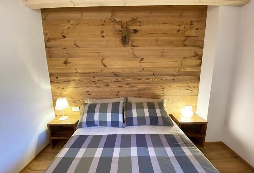 B & B Chalet Plan