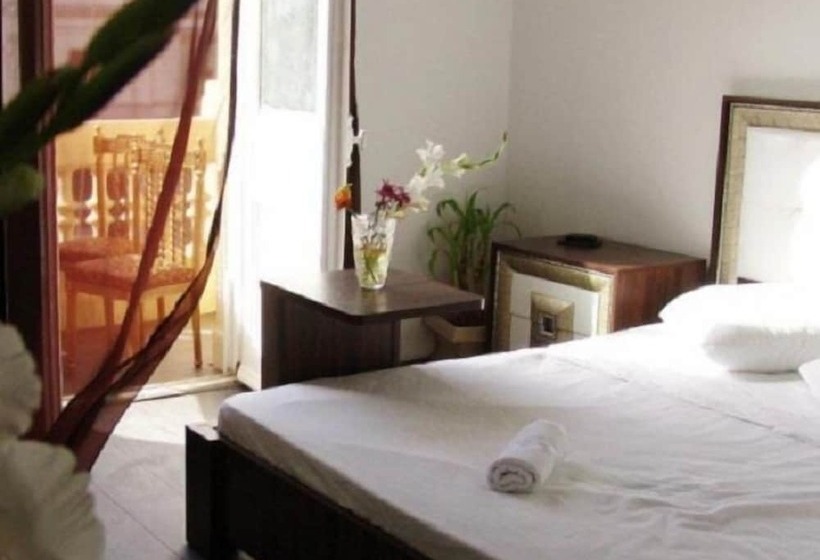 تختخواب و صبحانه Grand Talat Harb Plaza