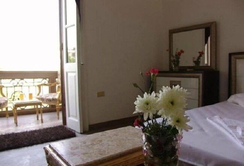 تختخواب و صبحانه Grand Talat Harb Plaza