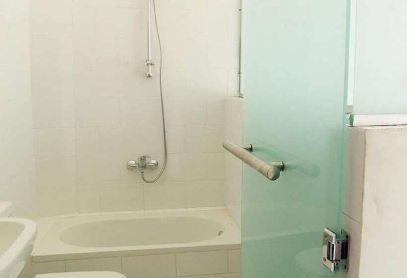 تختخواب و صبحانه Grand Talat Harb Plaza