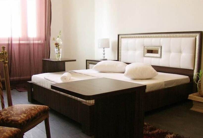 تختخواب و صبحانه Grand Talat Harb Plaza