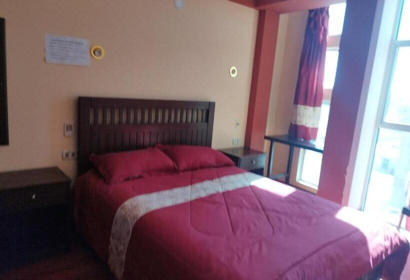 تختخواب و صبحانه Hostal Yokoso