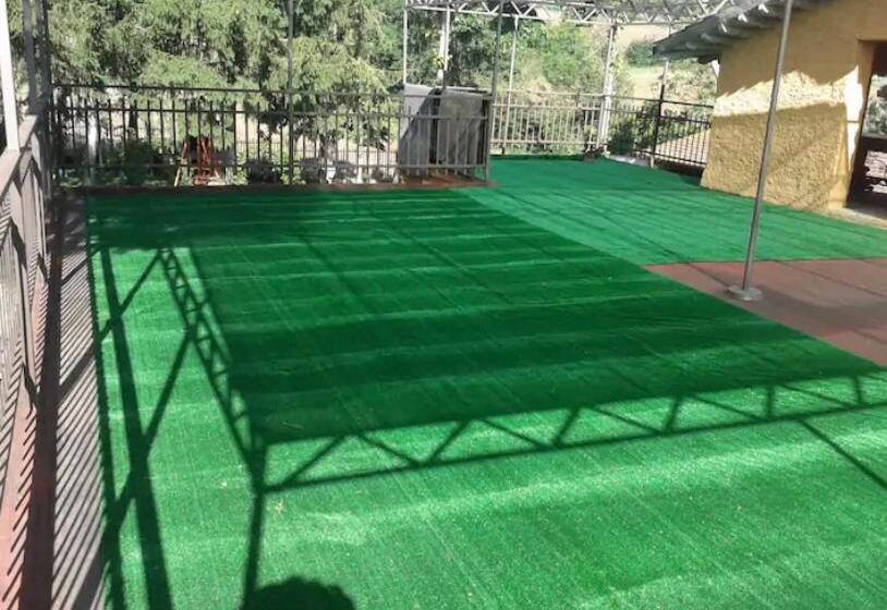 تختخواب و صبحانه La Maison