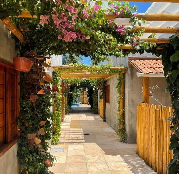 Chalé Palhano Beach