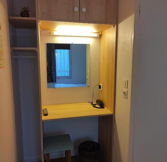 Fasthotel Paris Ouest Bouafle