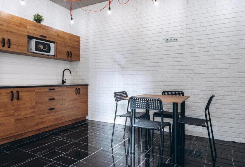 هتل готель хостел Rooms