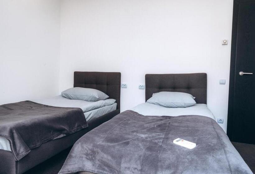 هتل готель хостел Rooms