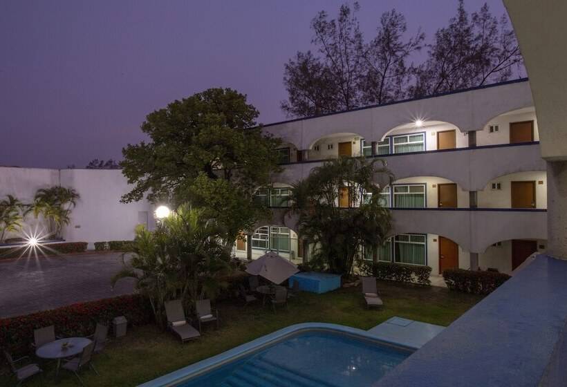 酒店 Arcos Aeropuerto