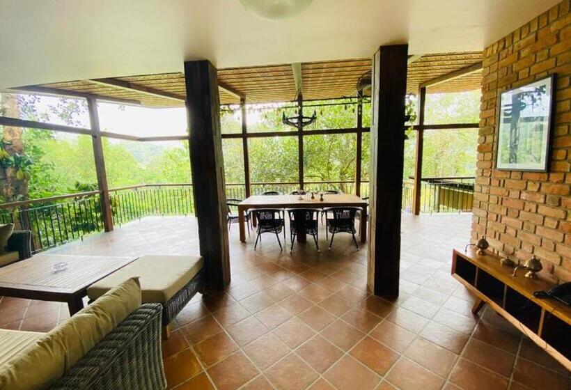 ホテル Barsati Ranches