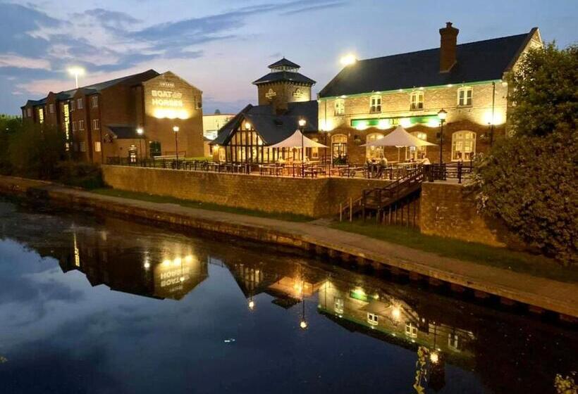 酒店 Boat & Horses Inn