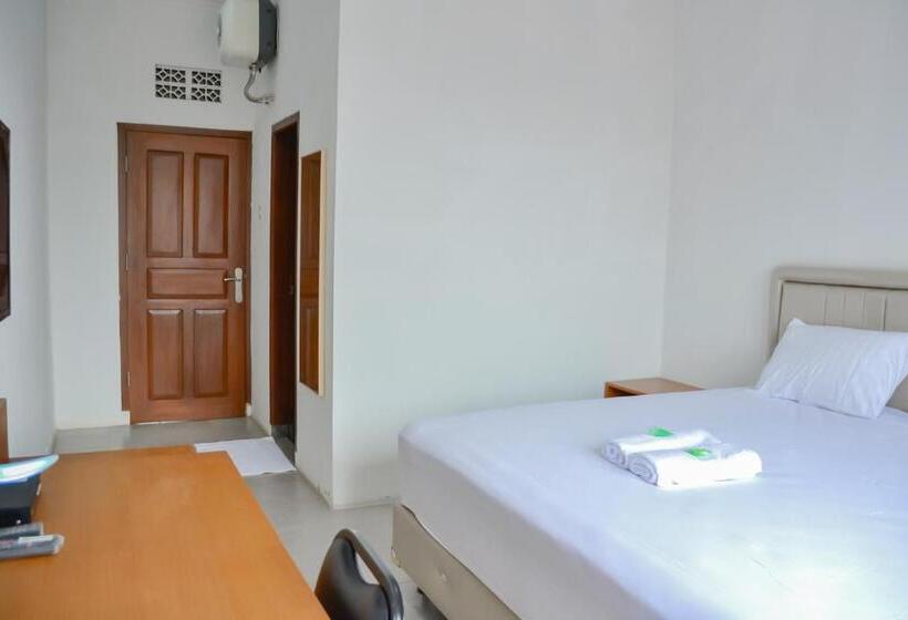 호텔 Bumi Ciboled Mitra Reddoorz Near Gerbang Tol Pamulihan