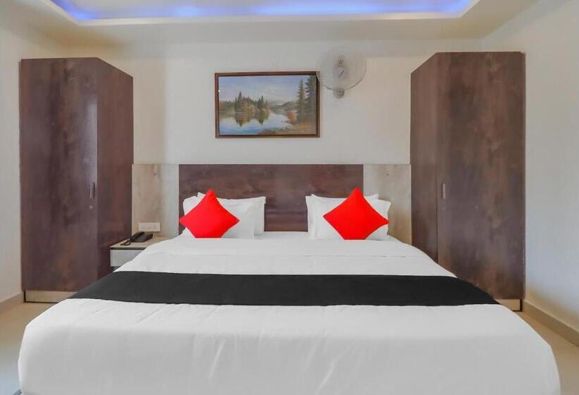 Отель Capital O Royal Galaxy Finesse Near Phoenix Marketcity