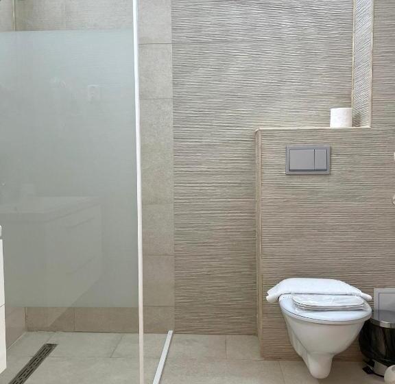 בית מלון כפרי Caprice Deluxe Accomodation