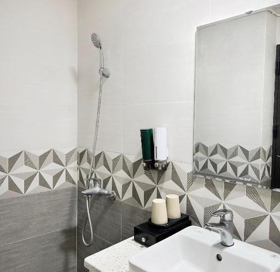 هتل Cat Ba Rose Nhung