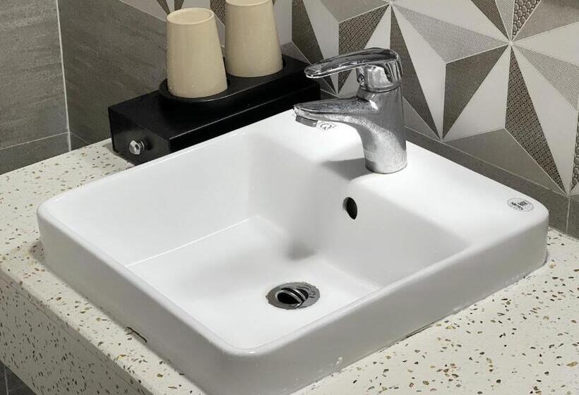 هتل Cat Ba Rose Nhung