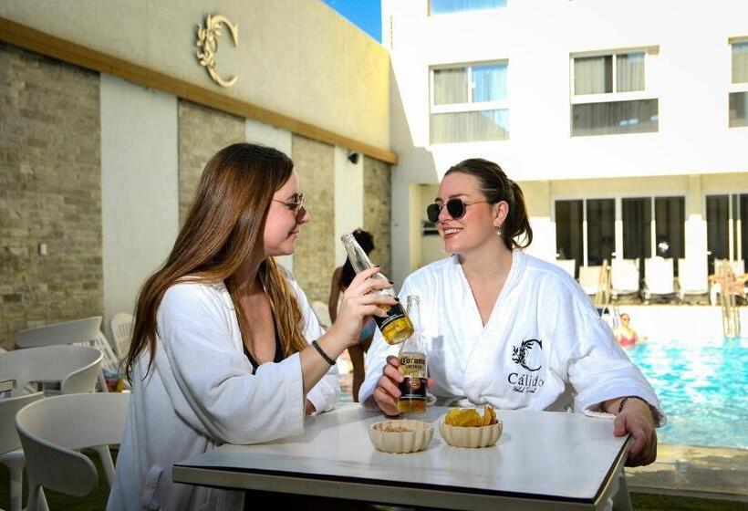 فندق Cálido Termal