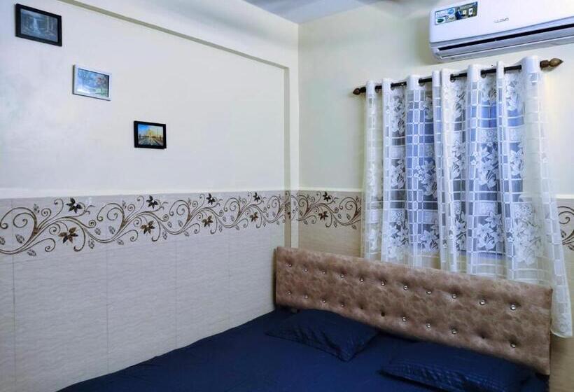 호텔 Colva Beach Xaviers Guest House