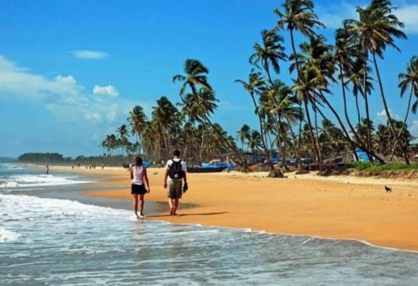 호텔 Colva Beach Xaviers Guest House