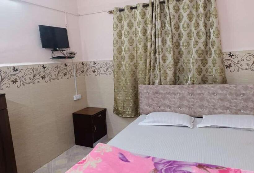 호텔 Colva Beach Xaviers Guest House