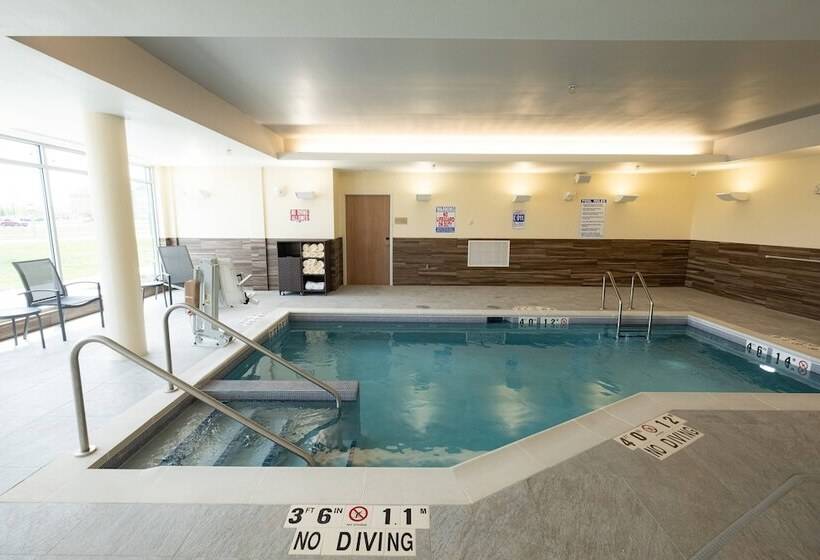 هتل Fairfield By Marriott Inn & Suites Fond Du Lac