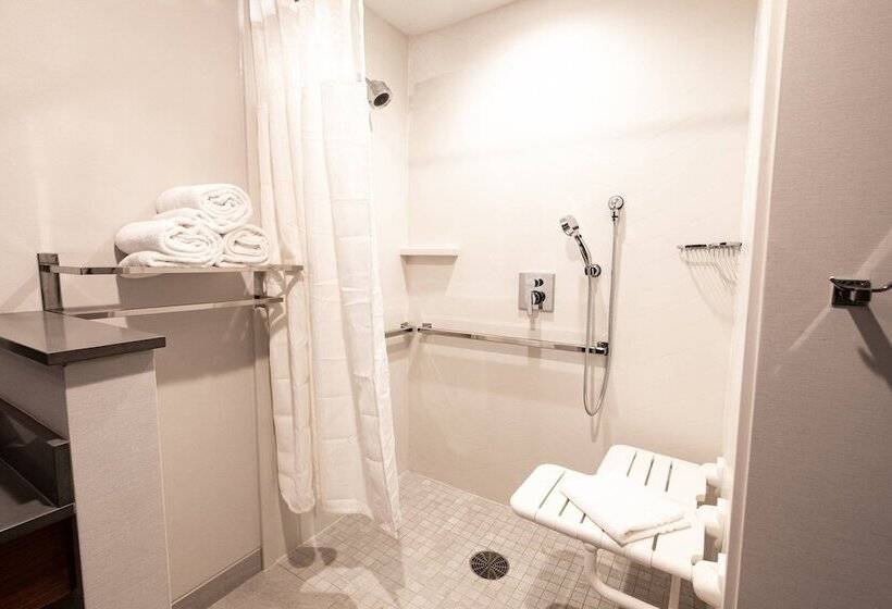 هتل Fairfield By Marriott Inn & Suites Fond Du Lac