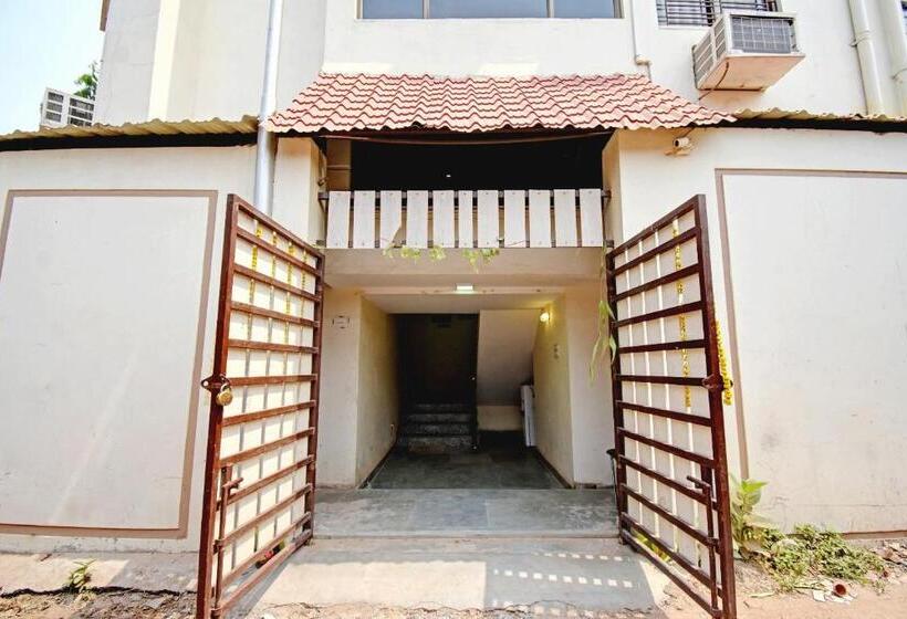 هتل O Majestic Inn