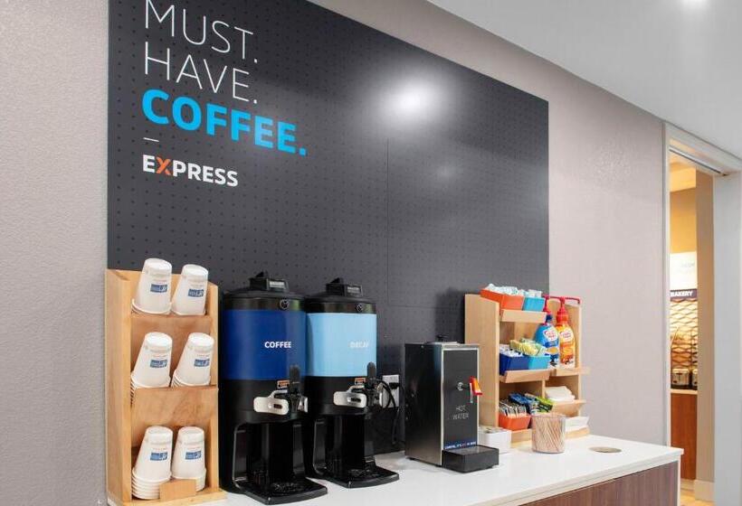 酒店 Holiday Inn Express   Wells Ogunquit Kennebunk, An Ihg